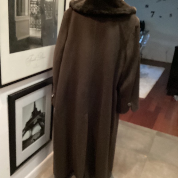 Herman Kay women’s long BROWN. 75% wool coat with details size 18/20 - Picture 3 of 9